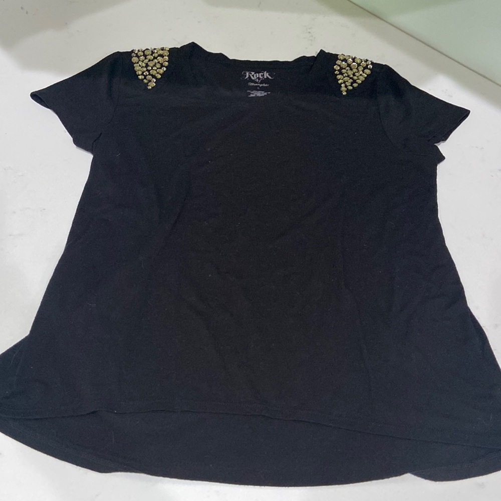 Rock 47 Wrangler black with gold gems on the shoulders tee 💕 large